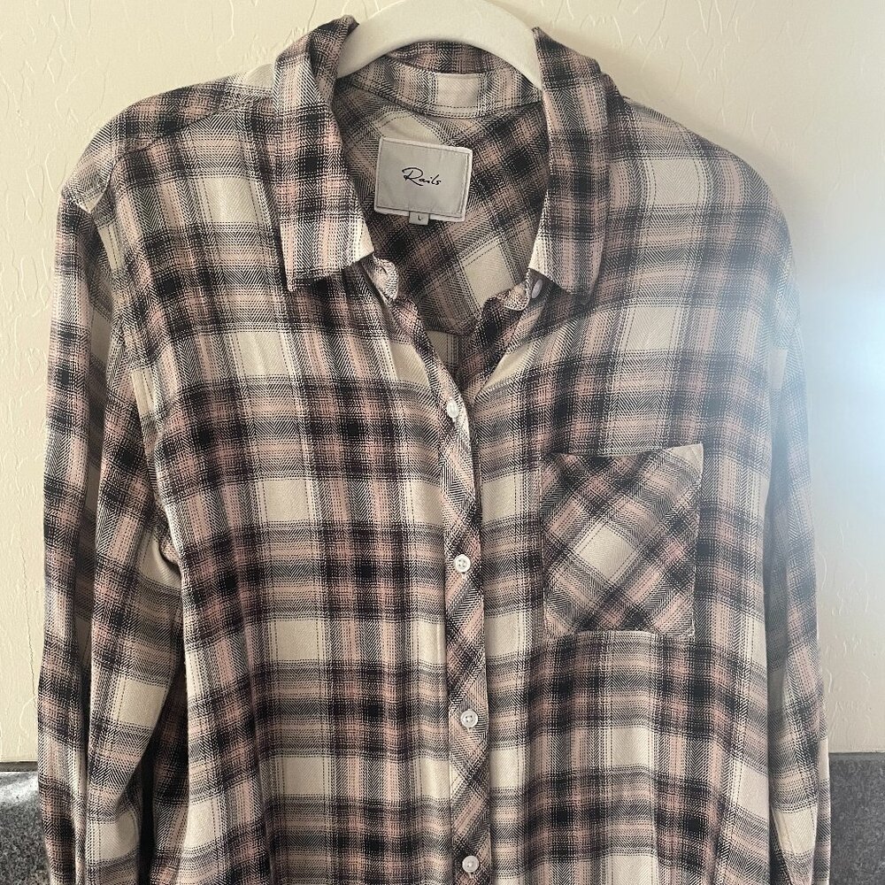 Rails Hunter Button Down Size L - image 1